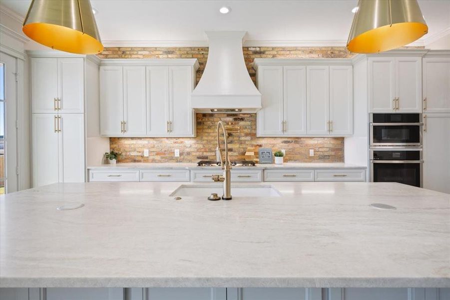 Furnished interior view inside a new home in , Robinson (Image 28).