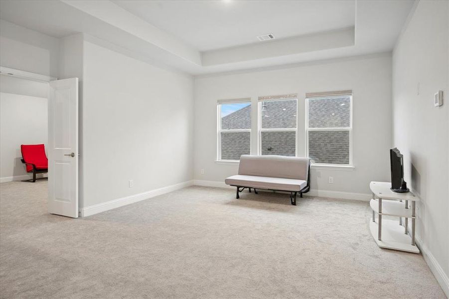 Spacious, unfurnished interior of a new home in , Northlake (Image 22).