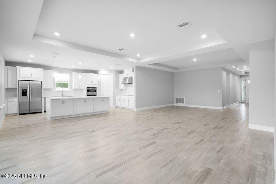Spacious, unfurnished interior of a new home in Colbert Landings, Palm Coast (Image 16).