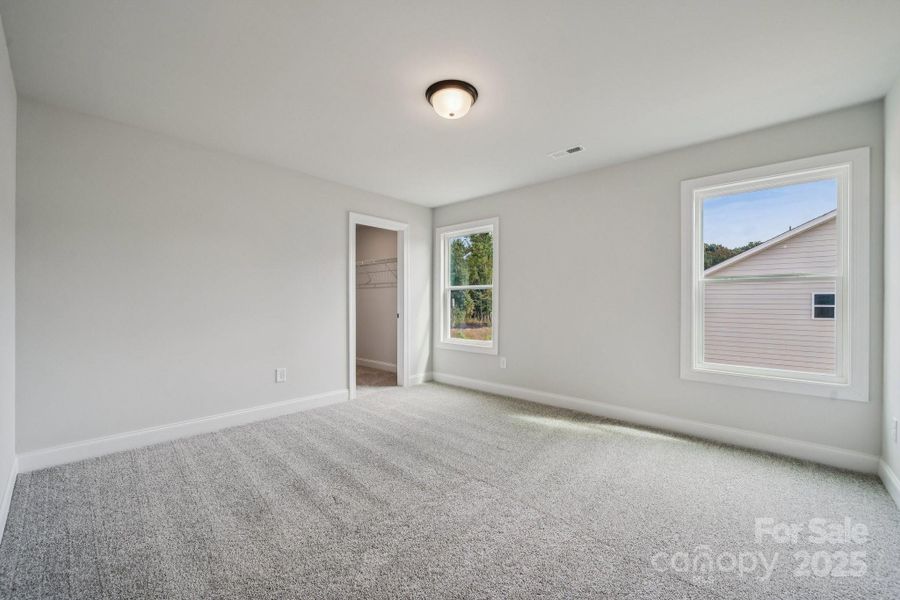 Spacious, unfurnished interior of a new home in Glenhurst, Matthews (Image 29).
