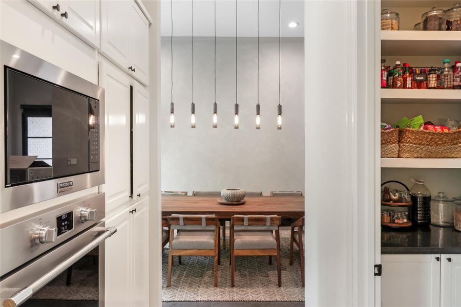 Furnished interior view inside a new home in , Tomball (Image 25). Furnished interior view inside a new home in , Tomball (Image 25).