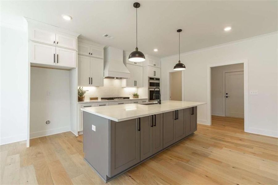 Furnished interior view inside a new home in , Gainesville (Image 11).