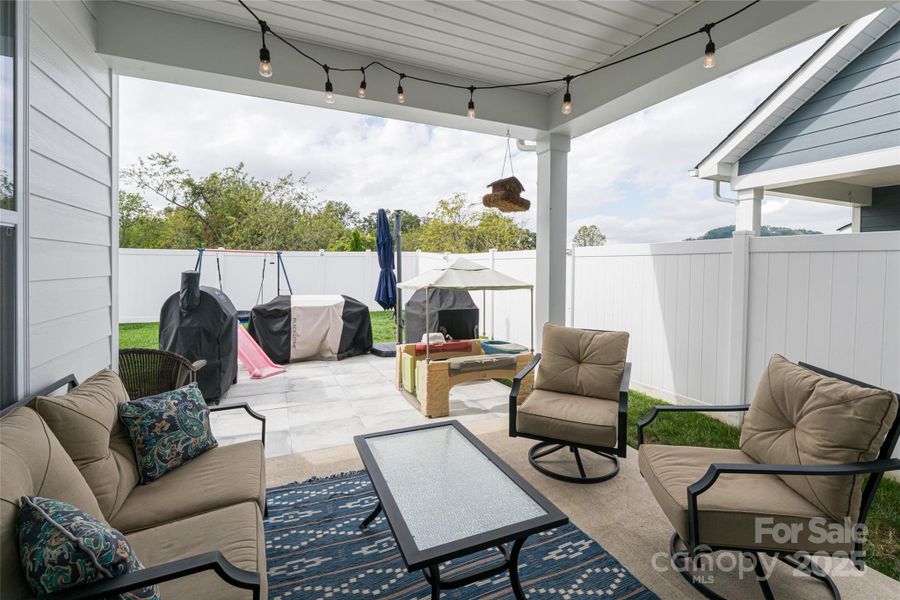 Community amenities in Cantrell Hills, Hendersonville (Image 29).