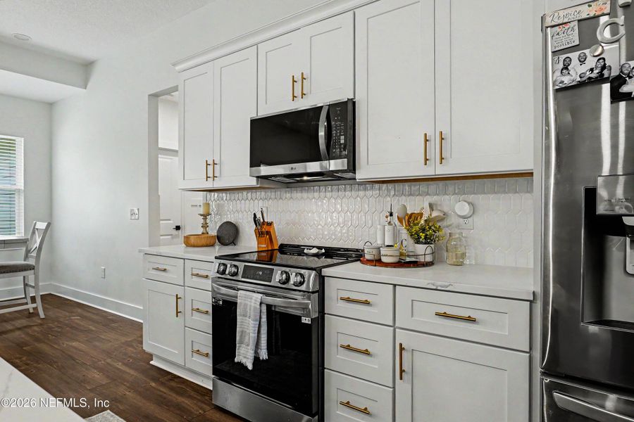 Furnished interior view inside a new home in , Callahan (Image 43).
