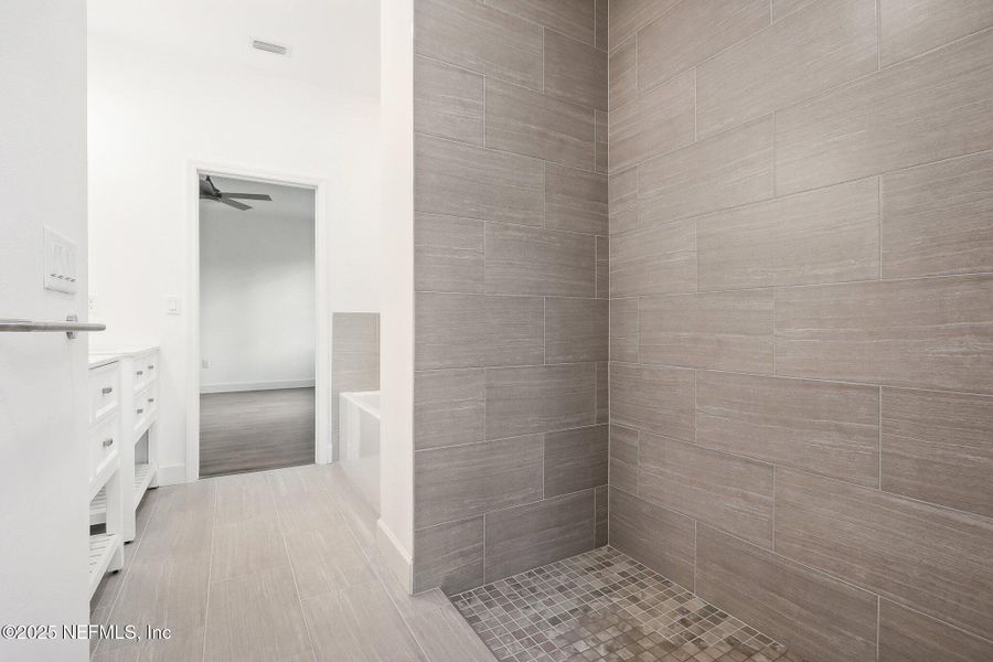 Image 13 of a home in .