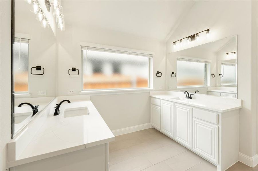 Furnished interior view inside a new home in The Retreat at North Grove 60, Waxahachie (Image 9). Furnished interior view inside a new home in The Retreat at North Grove 60, Waxahachie (Image 9).