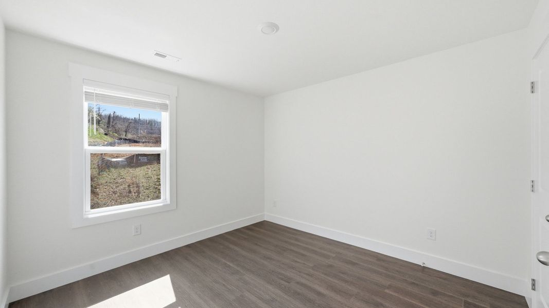 Spacious, unfurnished interior of a new home in The Arbor Townhomes, Kingsport (Image 28).