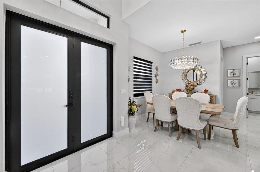 Furnished interior view inside a new home in , Lake Placid (Image 27).