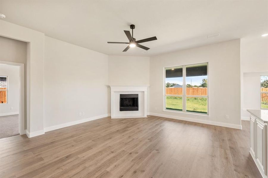 Spacious, unfurnished interior of a new home in The Retreat at North Grove 60, Waxahachie (Image 11). Spacious, unfurnished interior of a new home in The Retreat at North Grove 60, Waxahachie (Image 11).