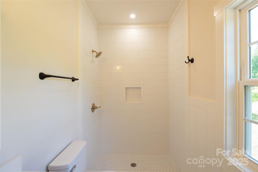 Image 35 of a home in .