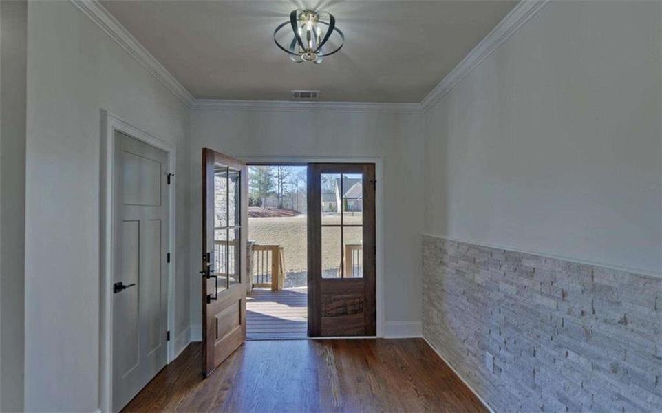 Spacious, unfurnished interior of a new home in , Clarkesville (Image 46).