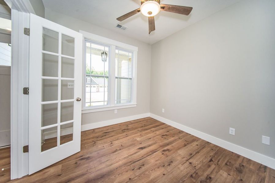 Representative unfurnished interior of a home built from the Beaumont Elite by Enchanted Homes in Pointe Summit, Slater-Marietta (Image 21).
