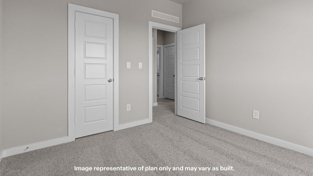 Spacious, unfurnished interior of a new home in Homestead at Parks Bell Ranch, Odessa (Image 25).