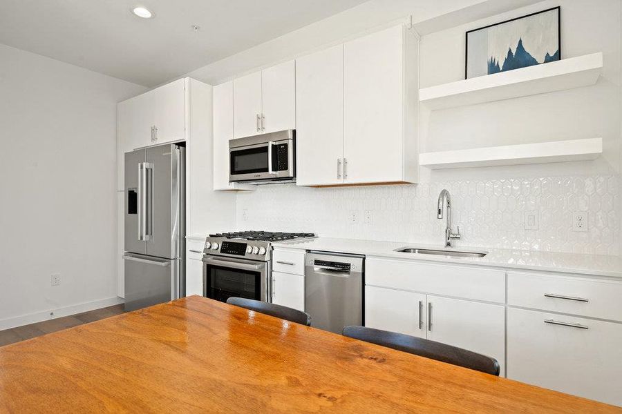 Images are for illustrative purposes only. Photos reflect a similar floor plan and are intended to convey the overall look and feel of the interiors.