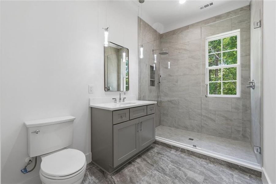 Furnished interior view inside a new home in , Bethlehem (Image 59).