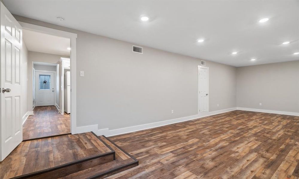 Spacious, unfurnished interior of a new home in , Brownwood (Image 18).