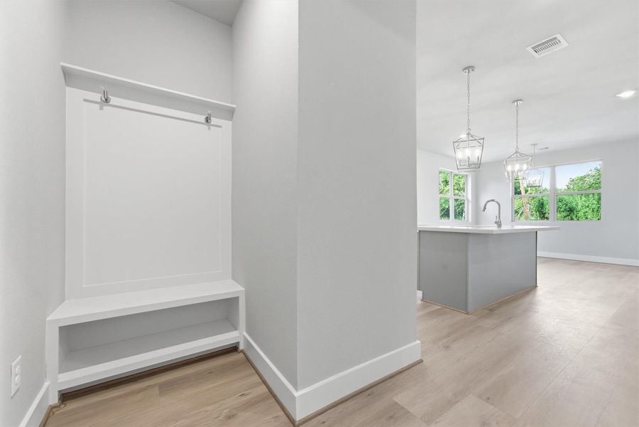 Spacious, unfurnished interior of a new home in , Hempstead (Image 20). Spacious, unfurnished interior of a new home in , Hempstead (Image 20).