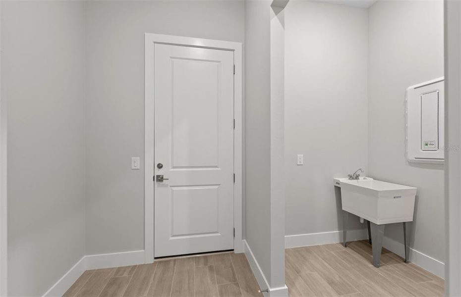 Image 42 of a home in Del Webb Catalina.