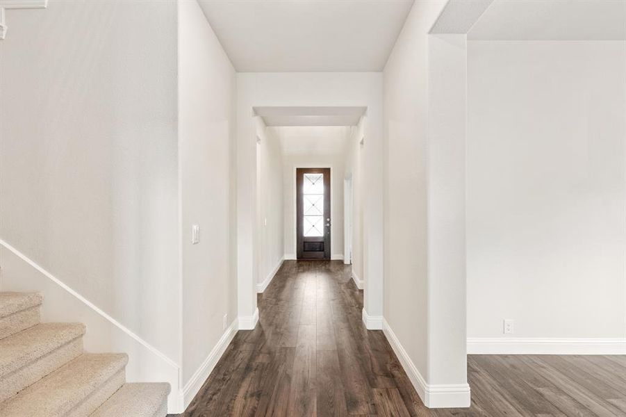 Spacious, unfurnished interior of a new home in Addison Hills, Cedar Hill (Image 36).