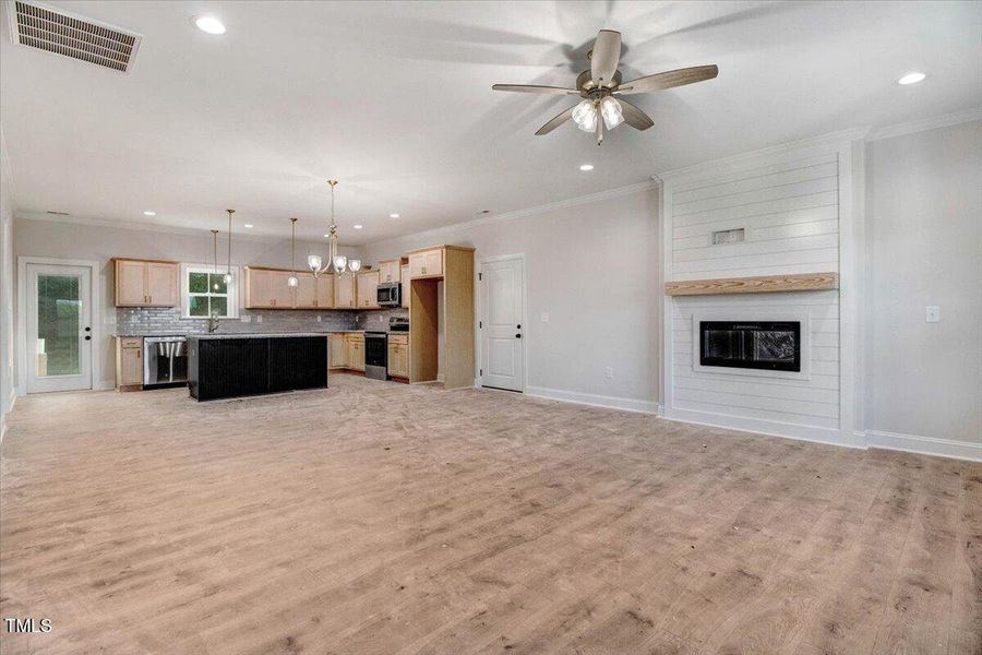 08-283 Paul Hare Rd-8