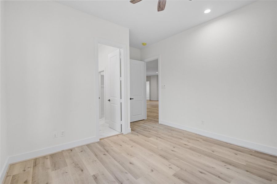 Spacious, unfurnished interior of a new home in , Houston (Image 32).