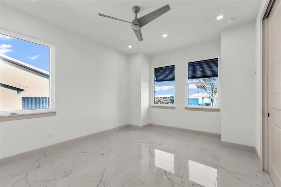 Spacious, unfurnished interior of a new home in , Punta Gorda (Image 43).