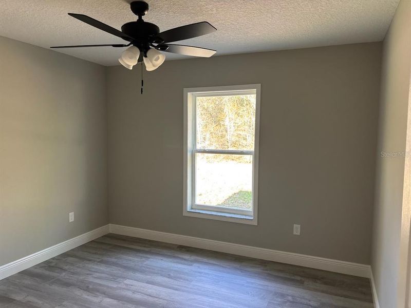 Spacious, unfurnished interior of a new home in , Dunnellon (Image 33).