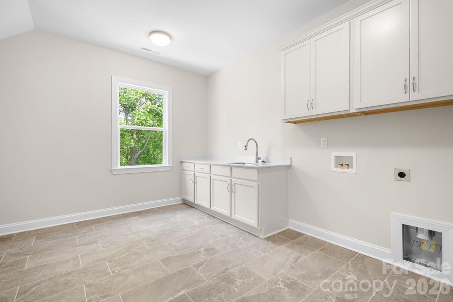 Image 38 of a home in Harbor Watch.