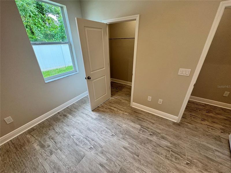 Spacious, unfurnished interior of a new home in , Dade City (Image 25).