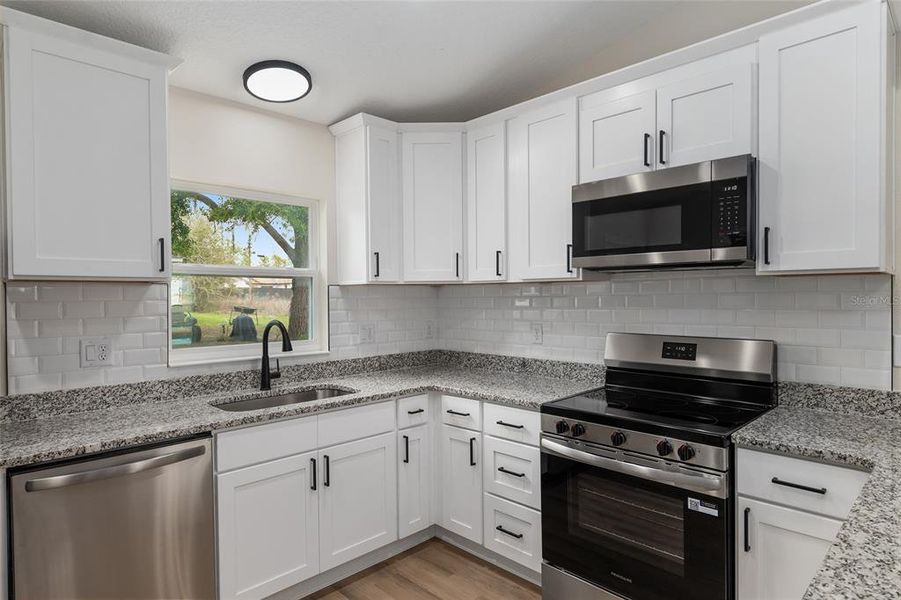 Furnished interior view inside a new home in , Dunnellon (Image 10).