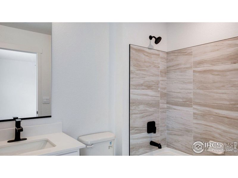 Image 40 of a home in Hansen Farm.