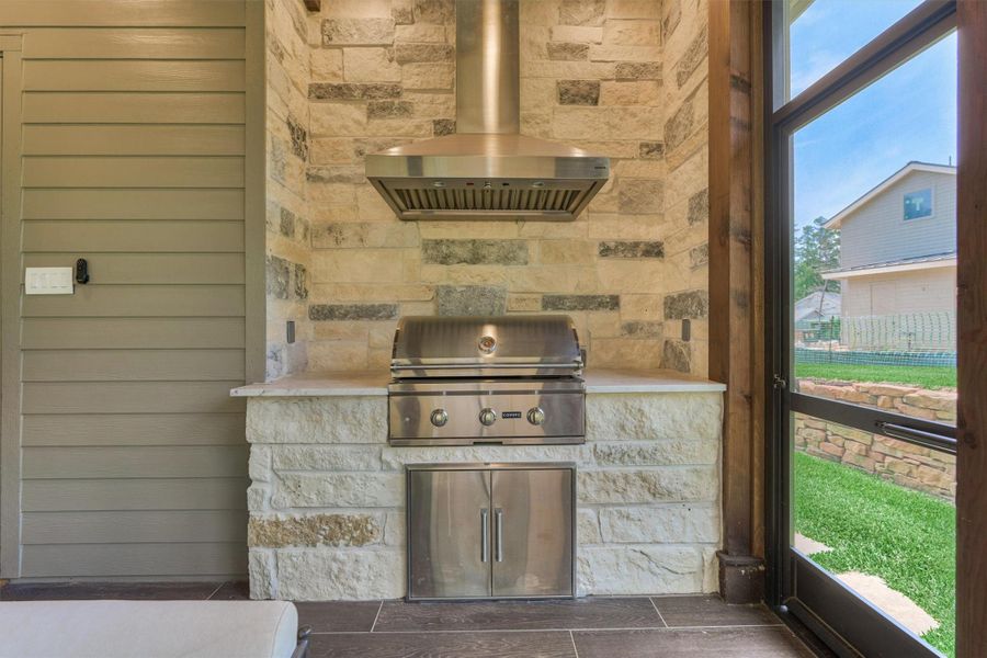 Exterior details and patio area of a home in , Montgomery (Image 23).