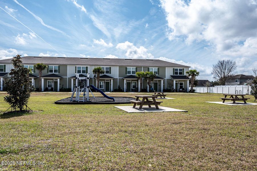 Community amenities in , Middleburg (Image 19).