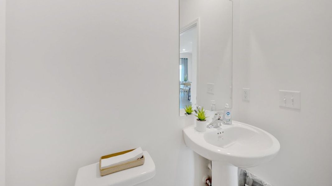 Representative interior finishes for a home built from the Altamont Townhome by D.R. Horton in Macon Townhomes, Seymour (Image 18).