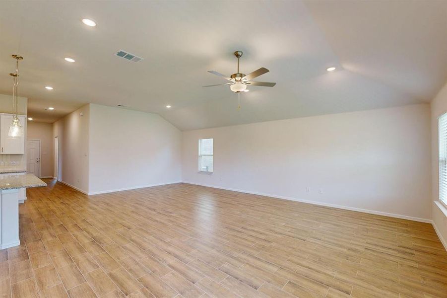 Spacious, unfurnished interior of a new home in Sanderos, Fort Worth (Image 30). Spacious, unfurnished interior of a new home in Sanderos, Fort Worth (Image 30).