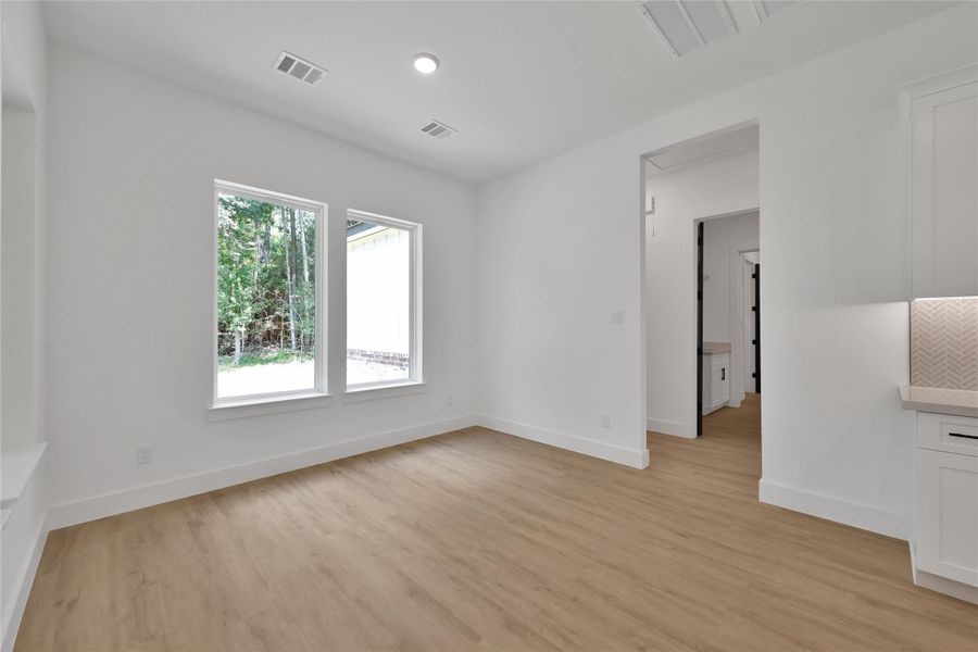 Spacious, unfurnished interior of a new home in , Magnolia (Image 18).