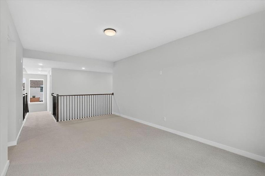 Spacious, unfurnished interior of a new home in Cambridge Crossing, Celina (Image 19).