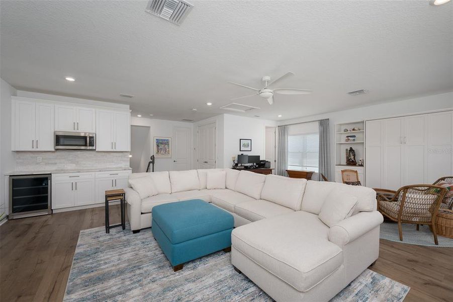 Furnished interior view inside a new home in , Sarasota (Image 49).