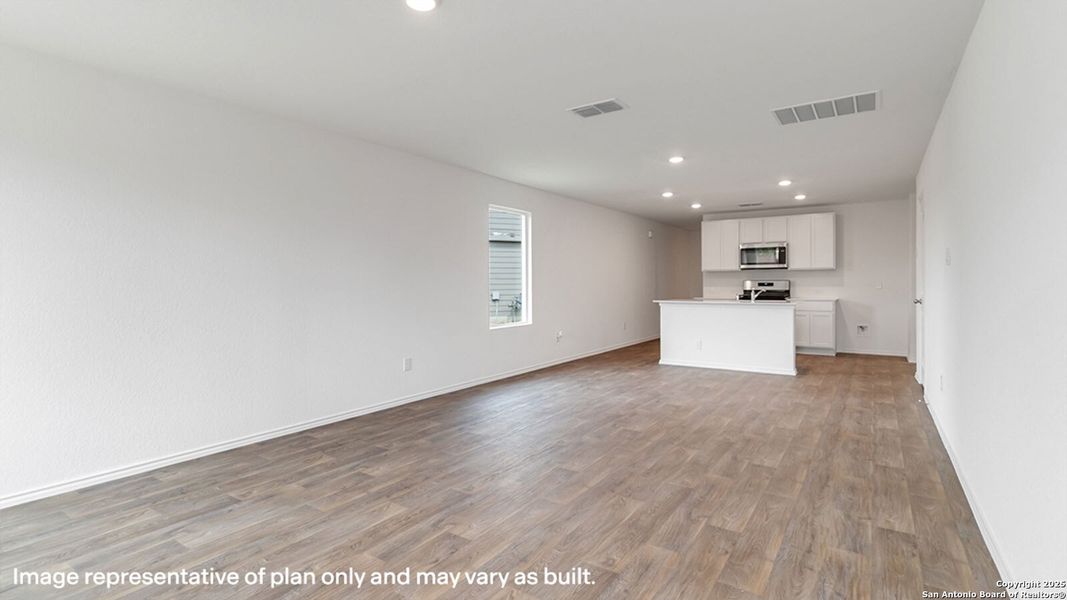 Spacious, unfurnished interior of a new home in Swenson Heights, Seguin (Image 23).