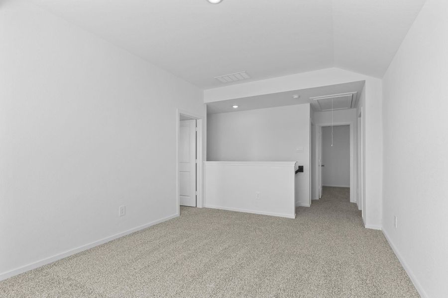 Spacious, unfurnished interior of a new home in Watermark, Alvin (Image 19). Spacious, unfurnished interior of a new home in Watermark, Alvin (Image 19).
