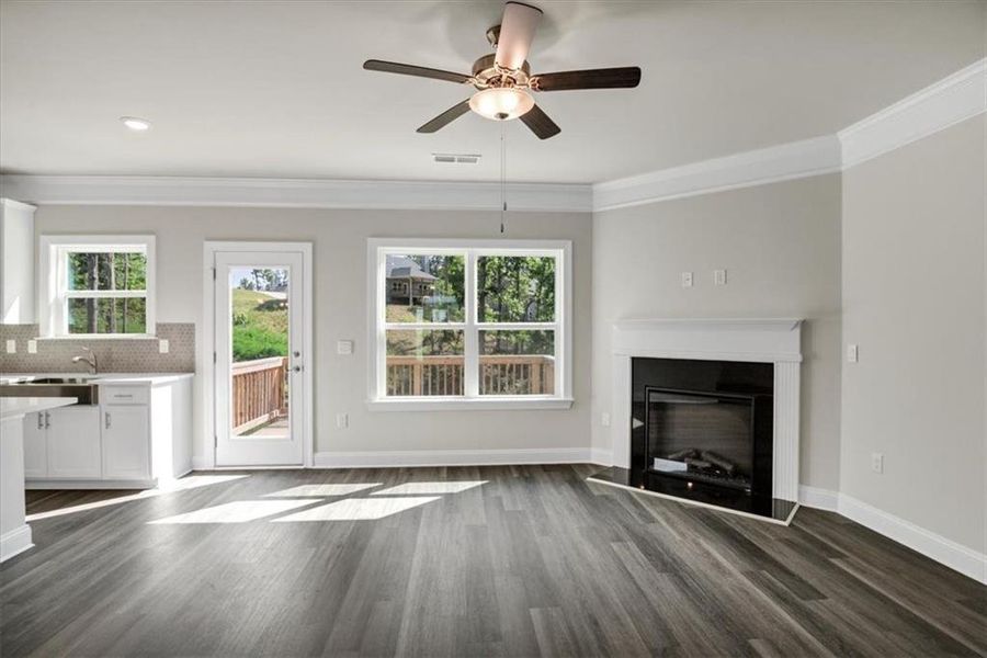 Spacious, unfurnished interior of a new home in Tuscany Hills, Douglasville (Image 23).