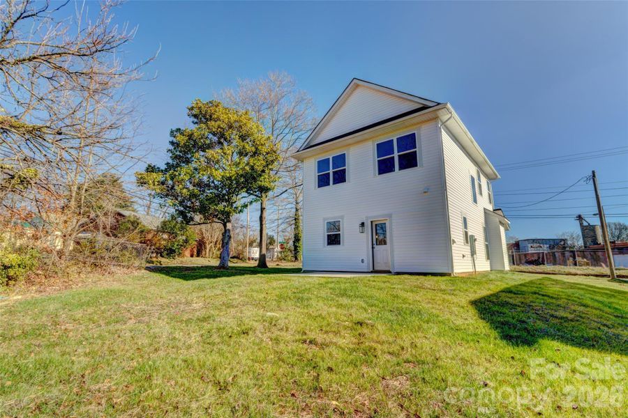 Exterior details and patio area of a home in , Shelby (Image 19).