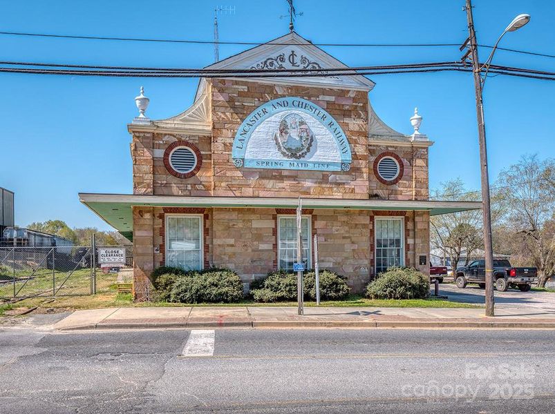 Image 37 of a home in .