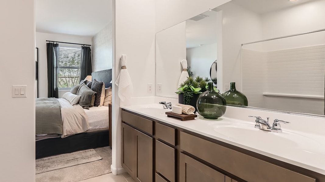 3078 Solana Owners Bath 2of2