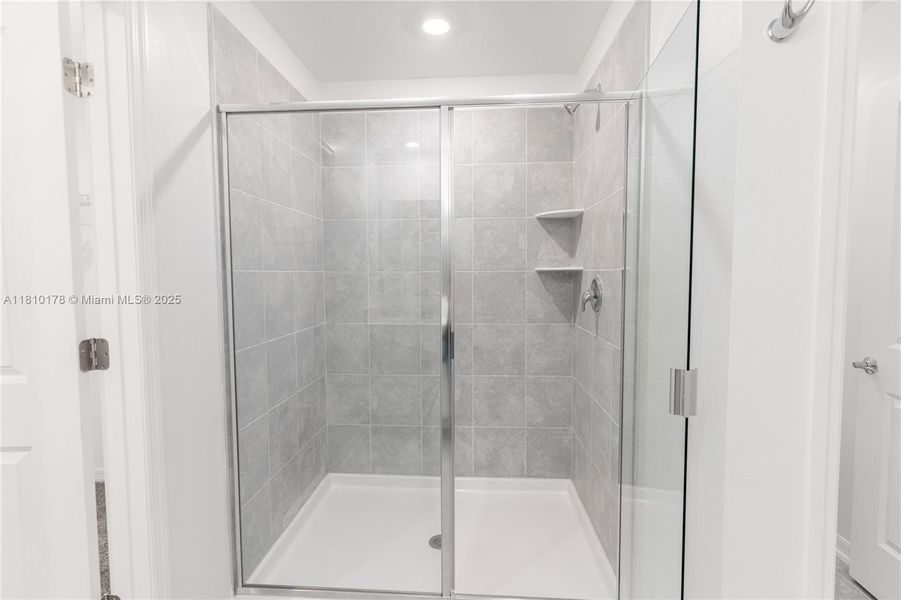 Furnished interior view inside a new home in Inman Groves, Winter Haven (Image 12). Furnished interior view inside a new home in Inman Groves, Winter Haven (Image 12).