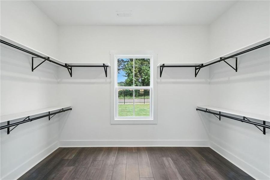 Image 17 of a home in .