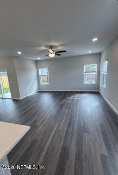 Spacious, unfurnished interior of a new home in , Jacksonville (Image 10).