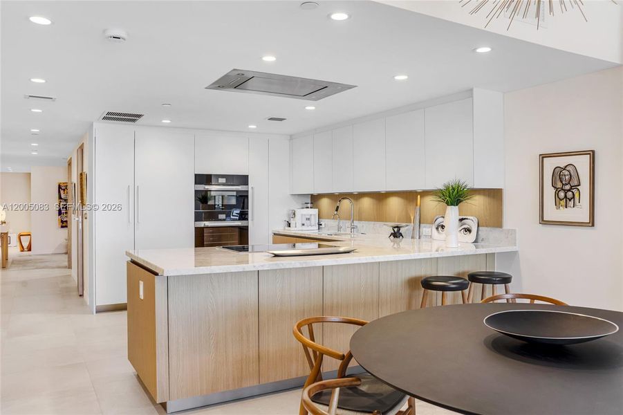 Furnished interior view inside a new home in Onda, Bay Harbor Islands (Image 58).