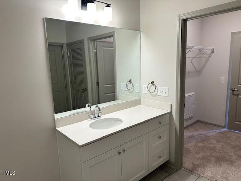 2424 Bath Vanity