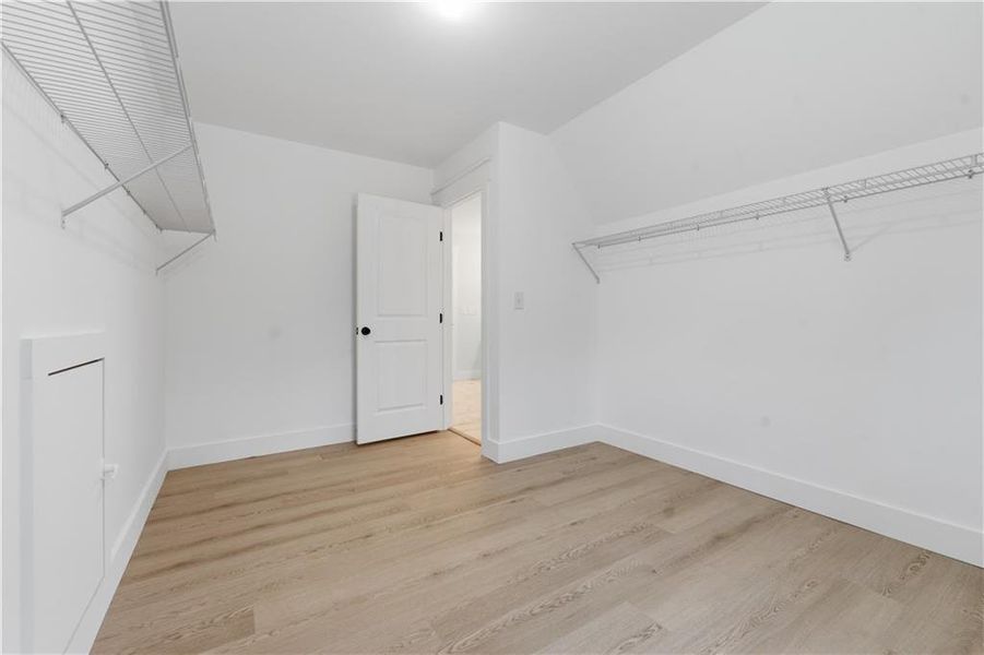 Spacious, unfurnished interior of a new home in , Mableton (Image 40).